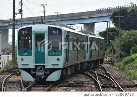 1500型單人列車過境點 93869756