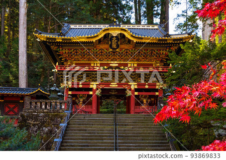 World Heritage "Shrines and Temples of Nikko" constituent assets Rinno-ji Taiyu-in Temple with autumn foliage Nitenmon World Heritage "Shrines and Temples of Nikko" constituent assets Rinno-ji Taiyu-in Temple with autumn foliage Nitenmon 93869833