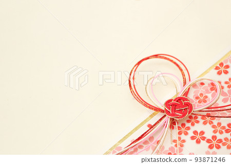 Mizuhiki 日本紙背景與櫻花圖案。新年或日式婚禮背景模板 93871246