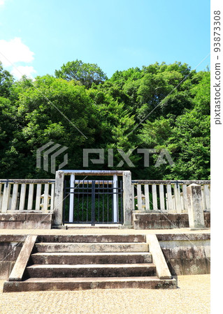 地東天皇陵（日之隅大內陵） 93873308