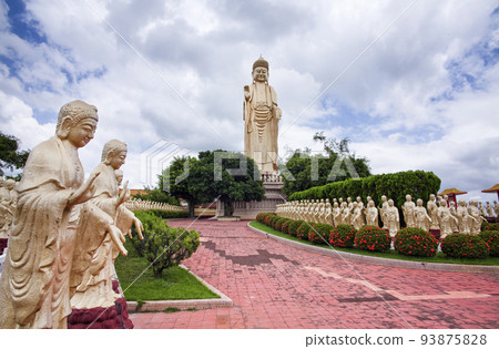 View of the giant Buddha statues at Fo Guang Shan in Kaohsiung, Taiwan. It is one of the famous attractions in Kaohsiung. View of the giant Buddha statues at Fo Guang Shan in Kaohsiung, Taiwan. It is one of the famous attractions in Kaohsiung. 93875828