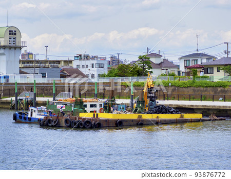 Dredging work 93876772