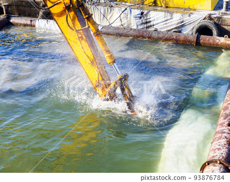 Dredging work 93876784