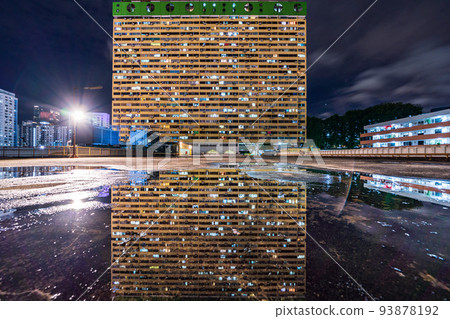 新加坡唐人街人民公園綜合體夜景 93878192