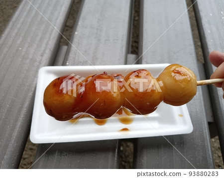 Hot mitarashi dango Hot mitarashi dango 93880283