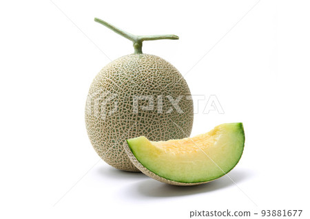 伯爵的甜瓜切塊用於演示，在白色背景下拍攝 93881677
