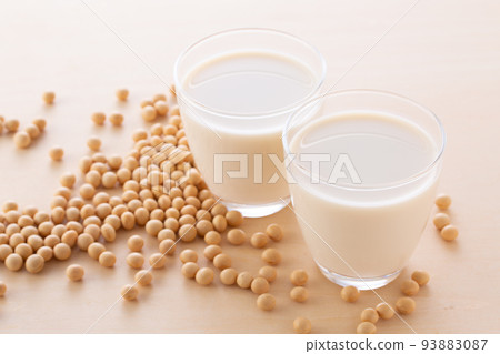 Soy milk and soy Soy milk and soy 93883087
