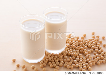 Soy milk and soy Soy milk and soy 93883088