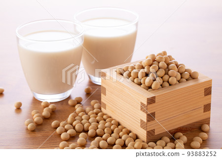 Soy milk and soy Soy milk and soy 93883252