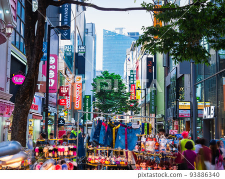 Myeong-dong, Seoul *partially soft focus Myeong-dong, Seoul *partially soft focus 93886340