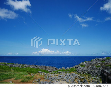 Cape Hedo位於沖繩島主島的最北端 Cape Hedo位於沖繩島主島的最北端 93887854