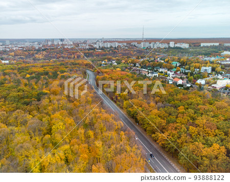 Aerial city park and road in yellow autumn Kharkiv Aerial city park and road in yellow autumn Kharkiv 93888122