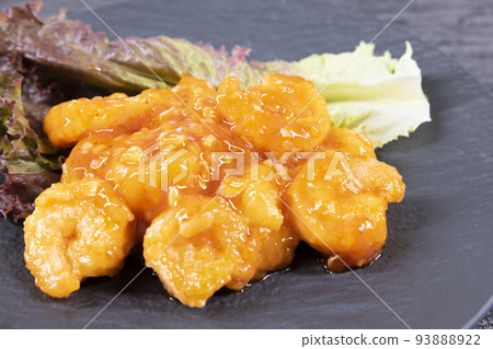 Delicious shrimp chili sauce 93888922