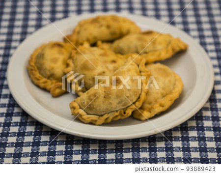 Traditional Argentine cuisine, Empanadas 93889423