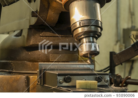 The angle chamfering process with the metal plate parts on NC milling machine. 93890006