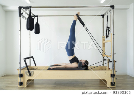 Machine pilates image 93890305
