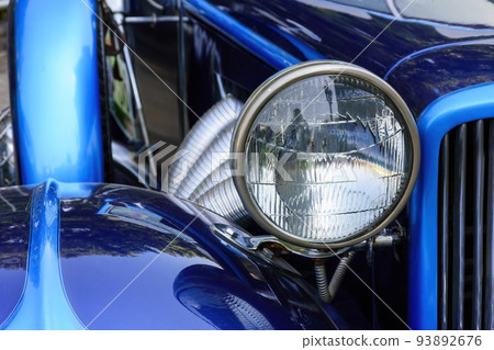 Detail of ancient blue car 93892676