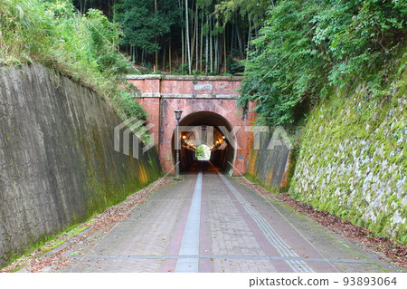 留有佈線的北井隧道(Kitasui Tunnel) 93893064