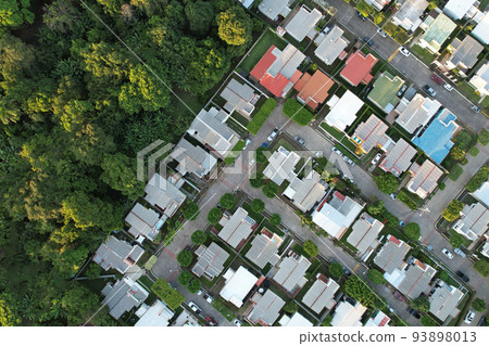 Residential area next to green park Residential area next to green park 93898013