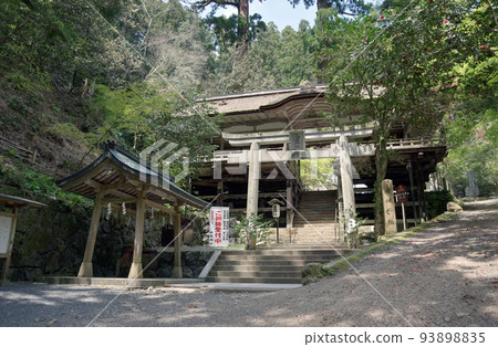 Kurama-dera in fresh greenery, Yuki Shrine, Sakyo-ku, Kyoto Kurama-dera in fresh greenery, Yuki Shrine, Sakyo-ku, Kyoto 93898835