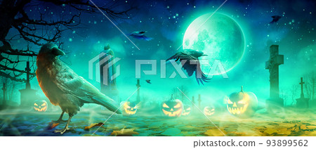 Horror background with scary crow in the darkness 93899562