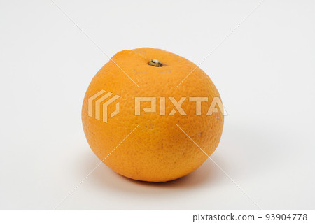 白色背景上的一個大八字 白色背景上的一個大八字 93904778