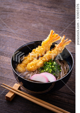 Delicious shrimp tempura soba 93905976