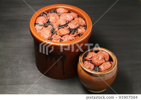 自製酸梅,無添加劑 自製酸梅,無添加劑 93907084