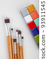 brushes and cosmetics 93911545