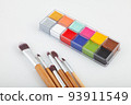 brushes and cosmetics 93911549