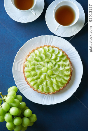 Shine Muscat Cheesecake Tart 93913137