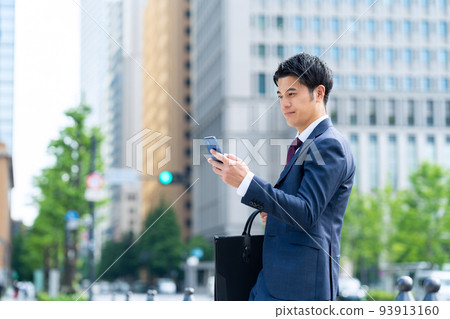 商業商人智能手機男性通勤銷售 93913160