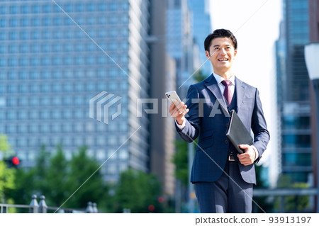 商業商人智能手機男性通勤銷售 93913197