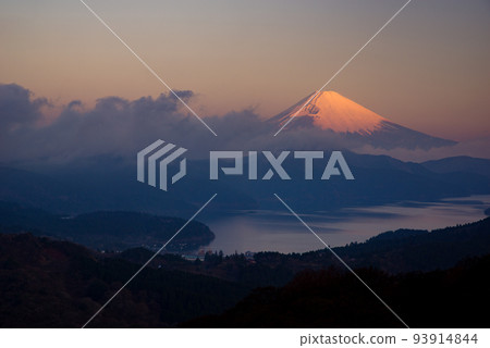 Red Mt. Fuji Red Mt. Fuji 93914844