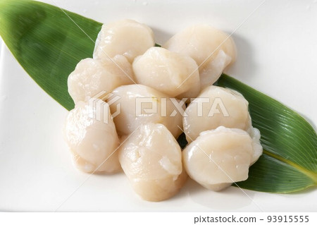 新鮮美味的扇貝刺身 93915555