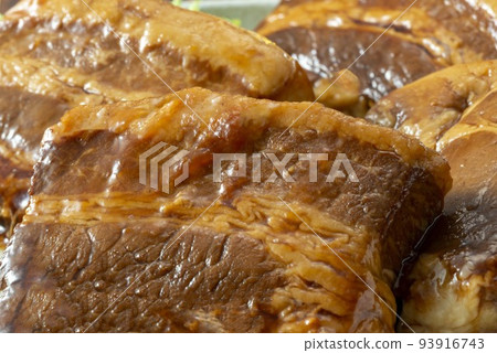 用豬肉烹製的肉類菜餚 93916743