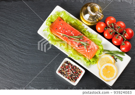 Raw salmon fillet 93924083