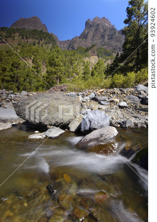 Taburiente River and Walls towers, Caldera de Taburiente National Park, Spain 93924602