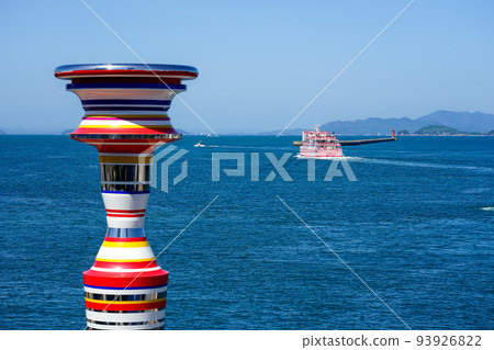 Takamatsu Port in spring bustling with the Setouchi International Art Festival (Takamatsu City, Kagawa Prefecture) Takamatsu Port in spring bustling with the Setouchi International Art Festival (Takamatsu City, Kagawa Prefecture) 93926822