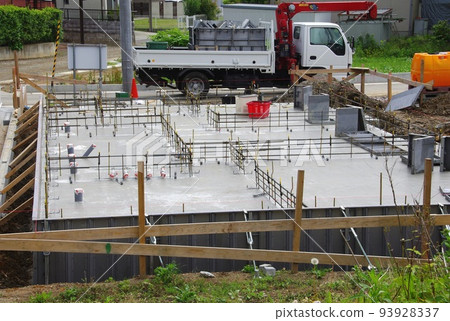 墊子地基的地基工作 房屋的地基工作 墊子地基的地基工作 房屋的地基工作 93928337