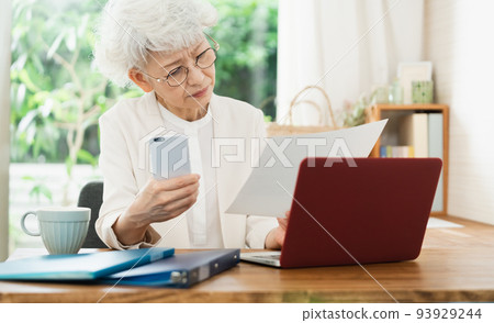 Senior woman to work Senior woman to work 93929244