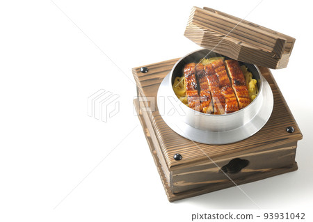 Hot pot rice with grilled eel taken against a white background Hot pot rice with grilled eel taken against a white background 93931042
