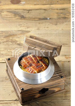 Hot pot rice with grilled eel Hot pot rice with grilled eel 93931438