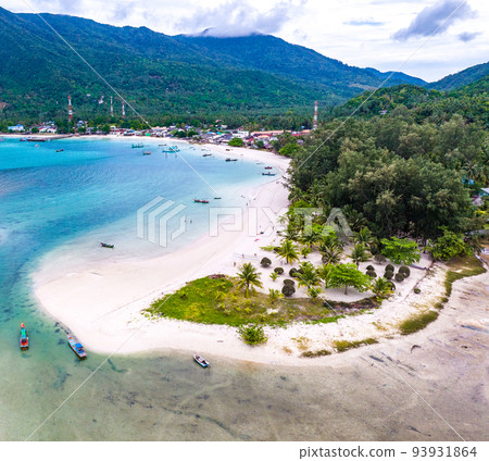 Aerial view of Malibu beach in Koh Phangan, Thailand 93931864