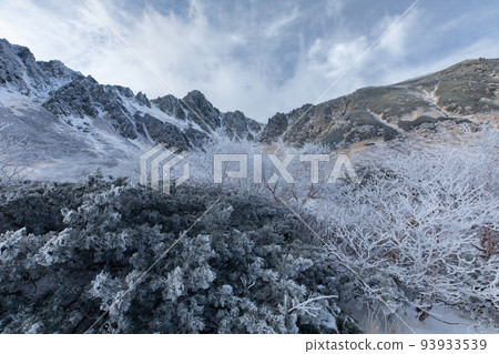 Central Alps Senjojiki Cirque Nagano Prefecture Senjojiki Cirque covered with rime Central Alps Senjojiki Cirque Nagano Prefecture Senjojiki Cirque covered with rime 93933539