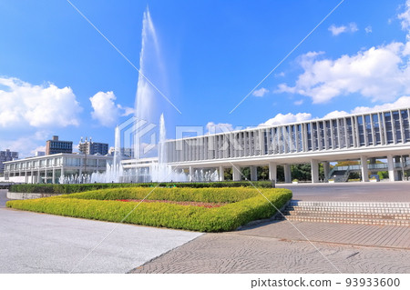 [Hiroshima Prefecture] Autumn Hiroshima Peace Memorial Museum Main Building 93933600
