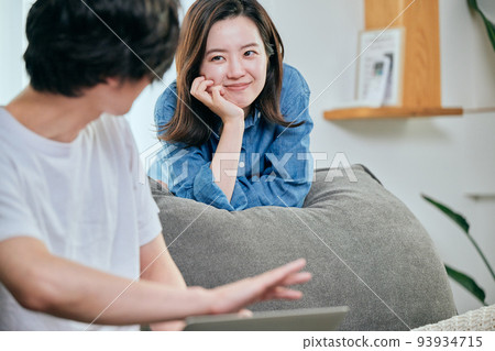 Young man caught by his wife while watching adult videos 93934715