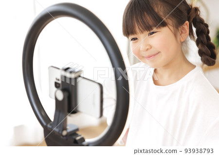 Girls who stream Kids YouTubers Girls who stream Kids YouTubers 93938793