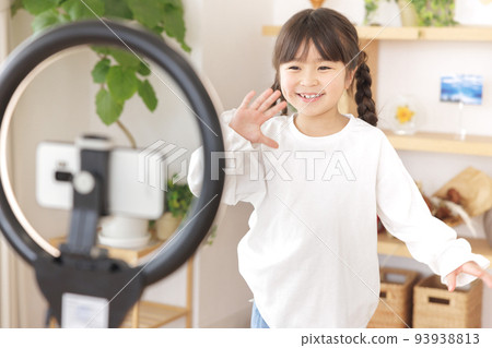 Girls who stream Kids YouTubers Girls who stream Kids YouTubers 93938813