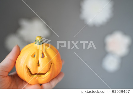 Halloween lettering background material 93939497
